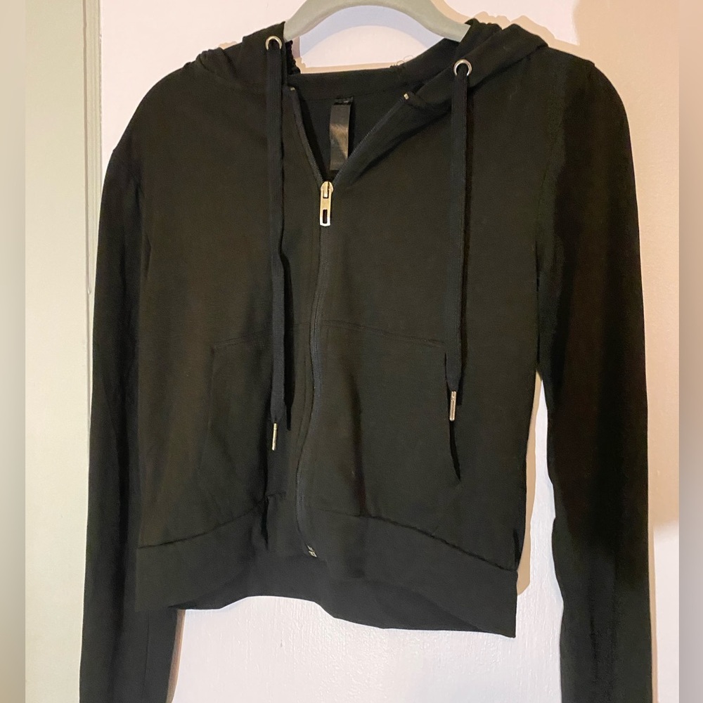 black crop top zip up